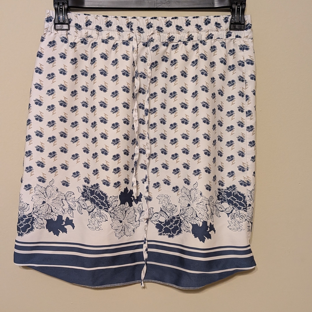 Ann Taylor White Skirt with Navy Floral Design
